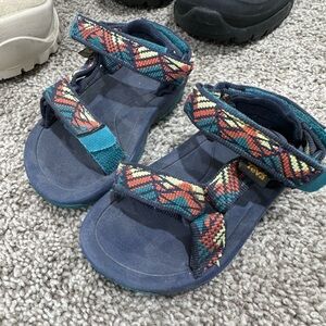 Kids Teva
